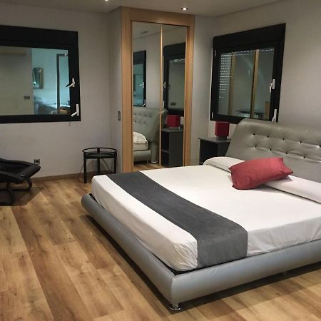 Hotel Fabrik Уманес-де-Мадрид Экстерьер фото