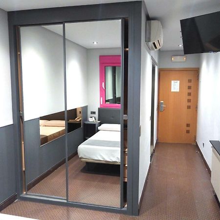 Hotel Fabrik Уманес-де-Мадрид Экстерьер фото